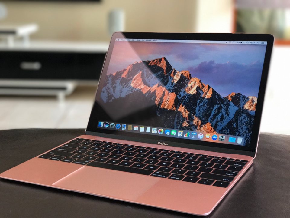 Macbook rose gold chuẩn phong cách