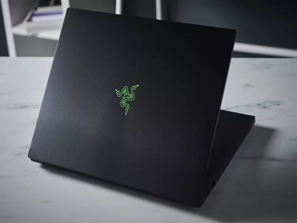 Giới thiệu về dòng laptop razer blade 15 màn hình cực nhanh sống động